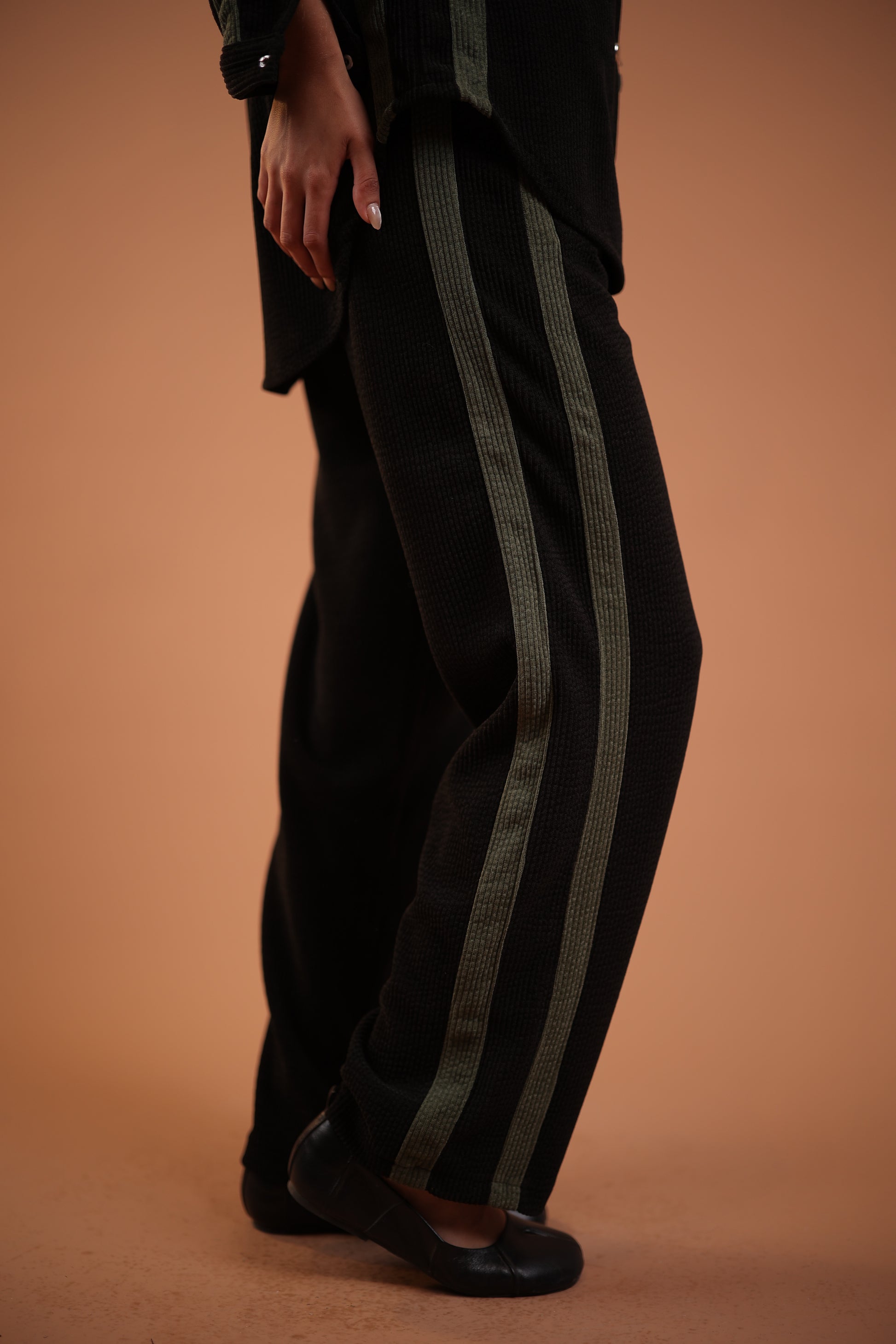 سوت ريب قطيفه شريطين جمب Zoya