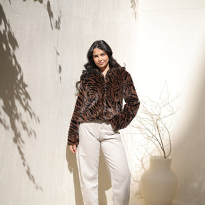 جاكيت فرو قصير Zoya