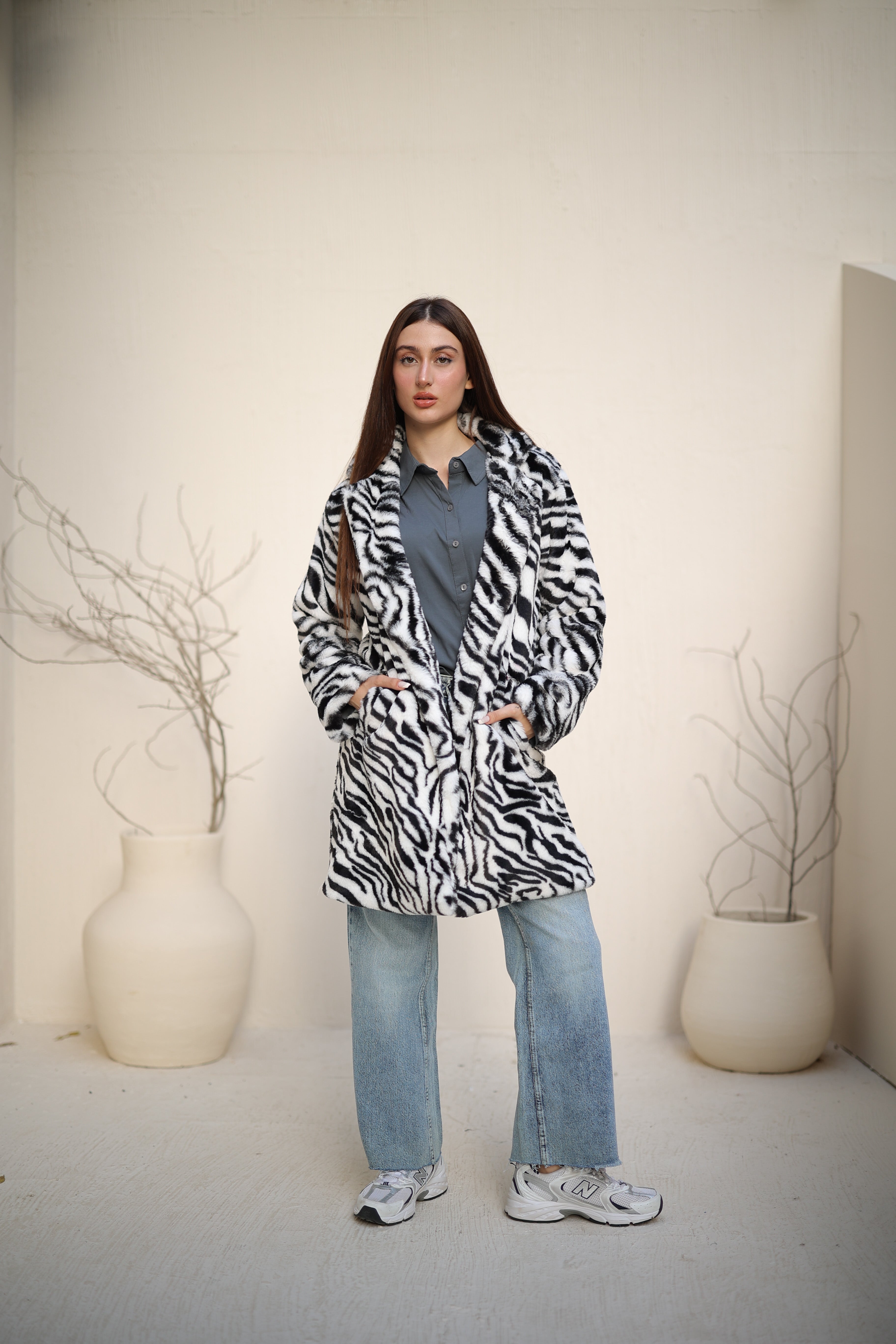 جاكيت فرو طويل Zoya